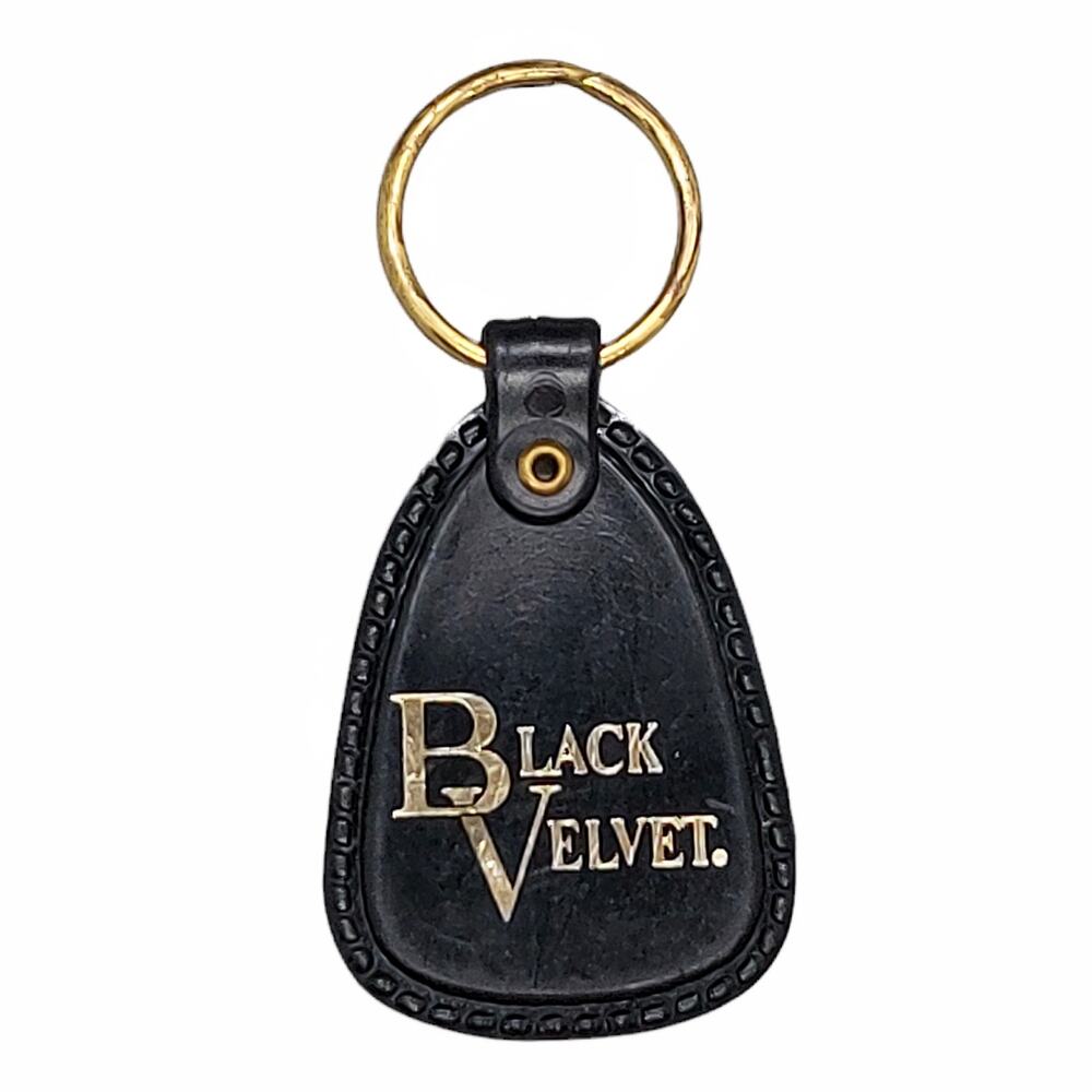 Black Velvet Beautiful Blended Whisky 80 Proof Keychain Key Ring Vintage